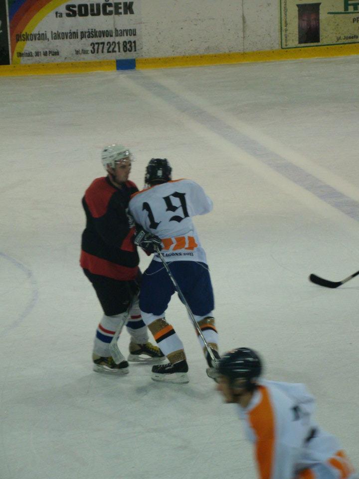 317672_300054296671587_100000010580441_1297037_708695213_n